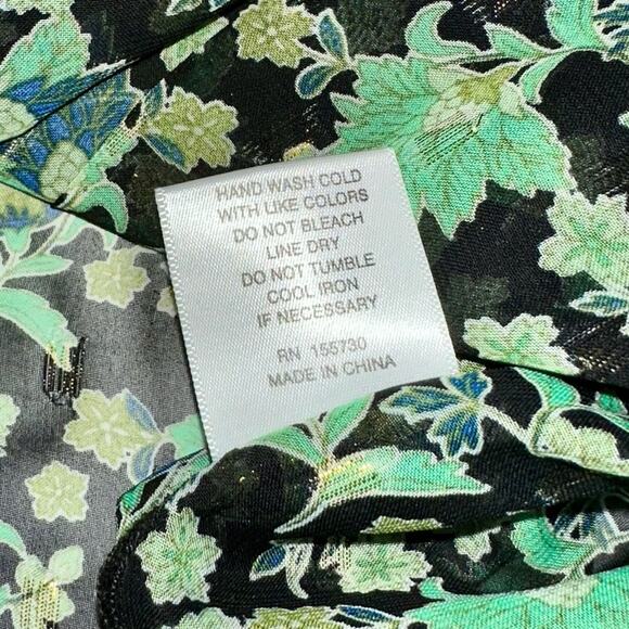 NWT Rose & Olive Green Metallic Floral Blouse Size Medium - Picture 6 of 12